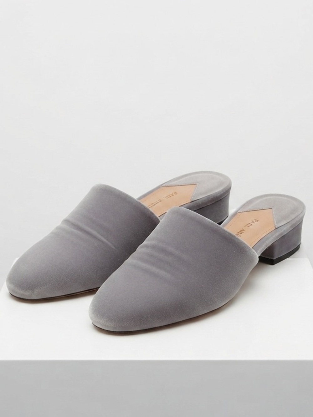 Paul Andrew Women's Grey Velvet Slip-On Mule Heels Size 37 Made in Italy
